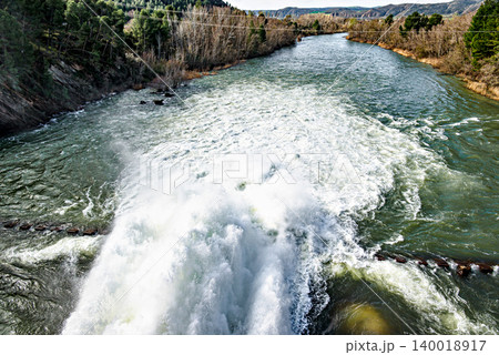 Controlled release of water from the Sant Llorenc de Montgai reservoir, Noguera region, Lleida, Catalonia Controlled release of water from the Sant Llorenc de Montgai reservoir, Noguera region, Lleida, Catalonia 140018917
