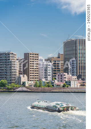 「東京都」隅田川を走る水上バス・ホタルナ 中央区 「東京都」隅田川を走る水上バス・ホタルナ 中央区 140020365