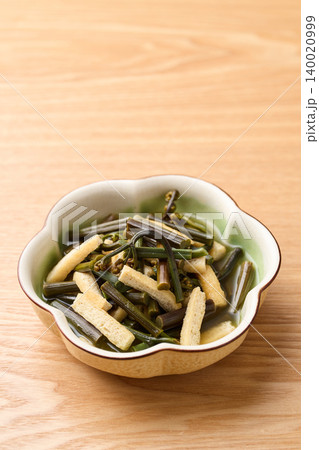 わらびと油揚げの煮物 140020999