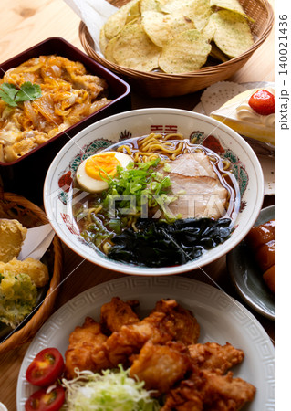 ハイカロリーな食事イメージ(3) ハイカロリーな食事イメージ(3) 140021436