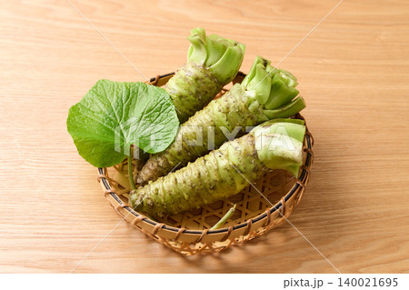 かごに盛った生わさび かごに盛った生わさび 140021695