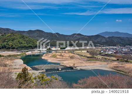 大洲城から眺める肘川 140021918