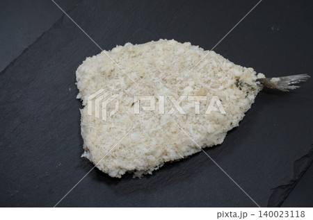 揚げる前のアジフライ 揚げる前のアジフライ 140023118