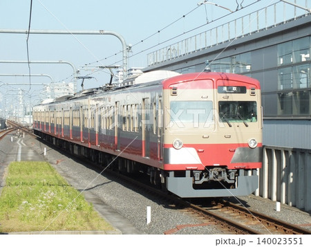 西武鉄道 新101系247編成(武蔵境駅にて撮影) 西武鉄道 新101系247編成(武蔵境駅にて撮影) 140023551