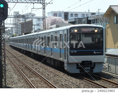 小田急3000形3276編成(中央林間駅にて撮影) 小田急3000形3276編成(中央林間駅にて撮影) 140023965