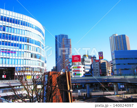 埼玉県川口市の川口駅前の様々な風景 埼玉県川口市の川口駅前の様々な風景 140024097