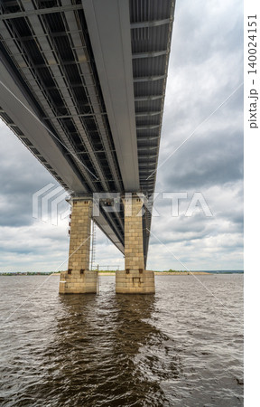 The large Zaimishchensky automobile bridge across the Volga River near Kazan, Russia 140024151