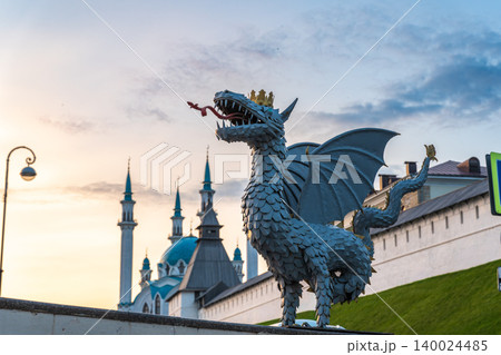 Dragon Zilant - the symbol of the city of Kazan and the Kul Sharif mosque of the Kazan Kremlin. Russia. Summer evening view Dragon Zilant - the symbol of the city of Kazan and the Kul Sharif mosque of the Kazan Kremlin. Russia. Summer evening view 140024485