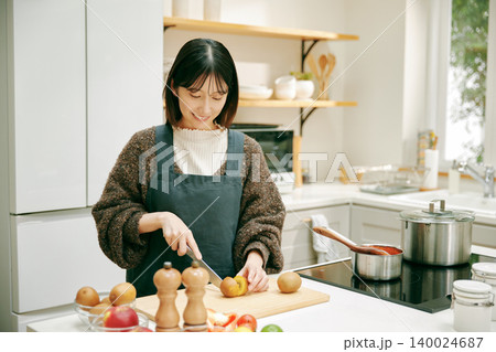 料理好きな女性 料理好きな女性 140024687