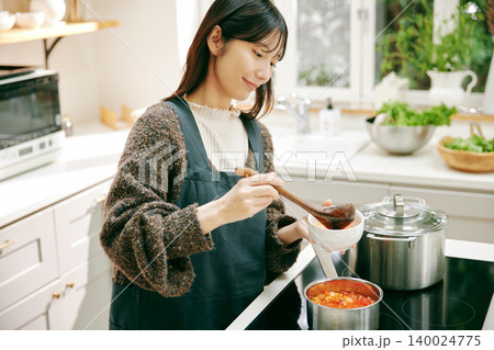 料理好きな女性 140024775