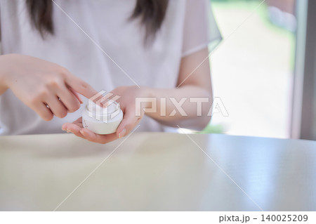 20代女性のスキンケア 140025209