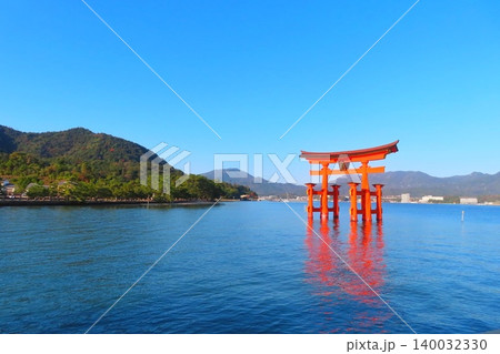 【広島県】日本三景安芸の宮島の大鳥居 【広島県】日本三景安芸の宮島の大鳥居 140032330
