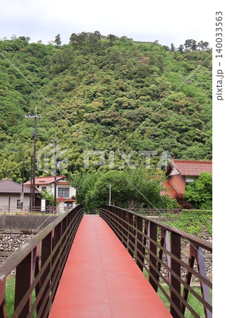 常盤橋より津和野城址を望む（島根県鹿足郡津和野町森村ハ） 140033563