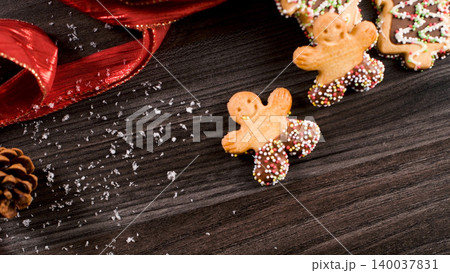 Christmas gingerbread cookies 140037831