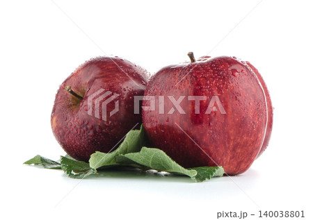 Ripe red apples Ripe red apples 140038801
