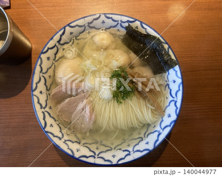 エビシューマイの入った塩ラーメン 140044977