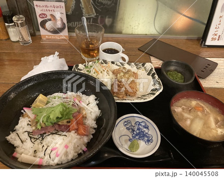 とても美味しい海鮮料理 とても美味しい海鮮料理 140045508