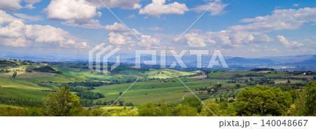 Beautiful Tuscan landscape, spring nature. Sunny fields in the hills of Tuscany, Italy Beautiful Tuscan landscape, spring nature. Sunny fields in the hills of Tuscany, Italy 140048667