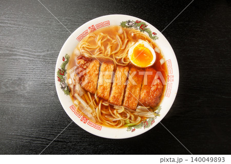 日本風パーコー麺(豚ロース) 日本風パーコー麺(豚ロース) 140049893