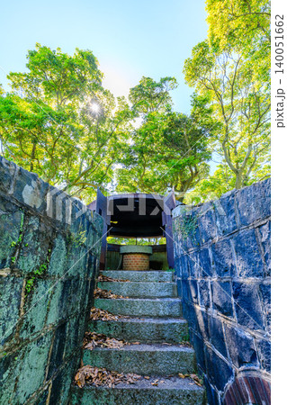 初夏の旧陸軍佐世保要塞 丸出山堡塁観測所跡　長崎県佐世保市 140051662