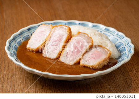 豚カツカレー サクサク豚カツと濃厚カレーの人気洋食 豚カツカレー サクサク豚カツと濃厚カレーの人気洋食 140053011