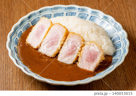 豚カツカレー サクサク豚カツと濃厚カレーの人気洋食 豚カツカレー サクサク豚カツと濃厚カレーの人気洋食 140053015