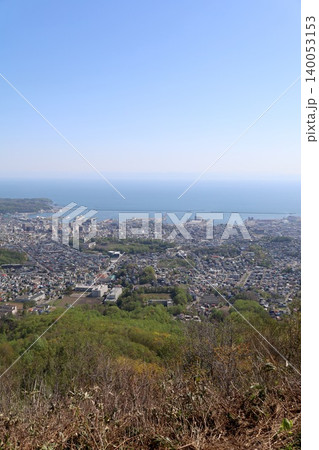 春の北海道、春の小樽、風薫る五月の北海道小樽、港町小樽を天狗山展望台から眺める、北海道三大夜景の小樽 春の北海道、春の小樽、風薫る五月の北海道小樽、港町小樽を天狗山展望台から眺める、北海道三大夜景の小樽 140053153