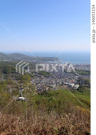 春の北海道、春の小樽、風薫る五月の北海道小樽、港町小樽を天狗山展望台から眺める、北海道三大夜景の小樽 春の北海道、春の小樽、風薫る五月の北海道小樽、港町小樽を天狗山展望台から眺める、北海道三大夜景の小樽 140053154