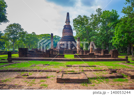 Landmark of old chedi made of ancient bricks in the Kamphaeng Phet Historical Park, Thailand. Landmark of old chedi made of ancient bricks in the Kamphaeng Phet Historical Park, Thailand. 140053244