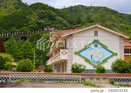 太皷谷稲成神社と津和野町立津和野小学校 140053526