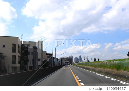 多摩沿線道路より多摩川堤防 140054487