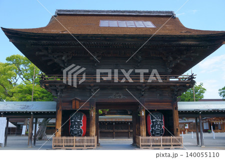 国府宮神社　楼門5　国重要文化財 140055110