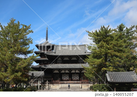 法隆寺・中門と五重塔 法隆寺・中門と五重塔 140055207