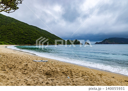 奄美大島　ヤドリ浜の風景 140055931