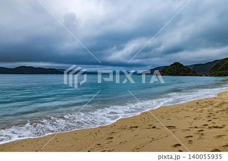 奄美大島 ヤドリ浜の風景 奄美大島 ヤドリ浜の風景 140055935