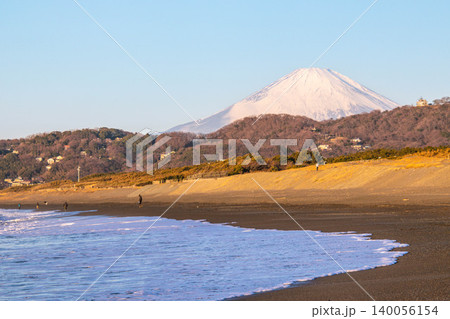 平塚海岸からの富士山 平塚海岸からの富士山 140056154