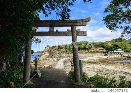 江須崎 春日神社鳥居と海 和歌山県 江須崎 春日神社鳥居と海 和歌山県 140057178