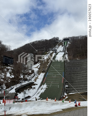 北海道、大倉山ジャンプ競技場、オリンピック、ジャンプ台、スキー場、展望台、景色、広大、雪、積雪 北海道、大倉山ジャンプ競技場、オリンピック、ジャンプ台、スキー場、展望台、景色、広大、雪、積雪 140057623