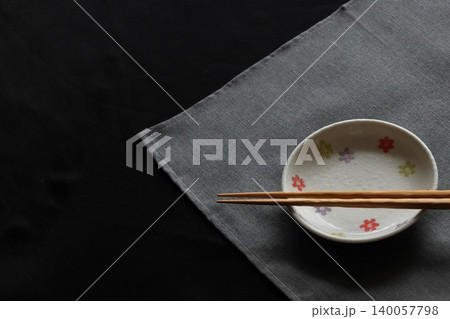小皿と箸 小皿と箸 140057798