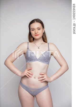 Portrait of a young woman Portrait of a young woman 140059484