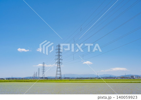 鉄塔 高圧鉄塔 送電線 鉄塔 高圧鉄塔 送電線 140059923
