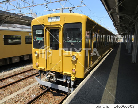 国鉄型105系電車!宇部新川駅にて 国鉄型105系電車!宇部新川駅にて 140060605