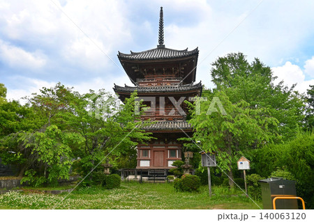 秀吉ゆかりの京都府大山崎町 宝積寺三重塔 秀吉ゆかりの京都府大山崎町 宝積寺三重塔 140063120