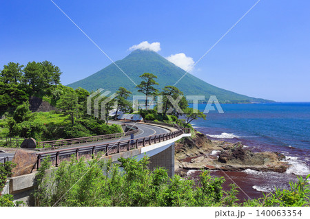 瀬平公園から望む開聞岳 鹿児島県南九州市 140063354