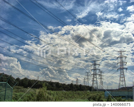 送電線と雲-12 送電線と雲-12 140066075