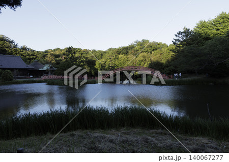 横浜市金沢区の称名寺の夕暮れ 横浜市金沢区の称名寺の夕暮れ 140067277