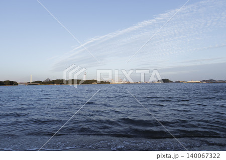 夕日に照らされた雲(八景島及び海の公園) 夕日に照らされた雲(八景島及び海の公園) 140067322
