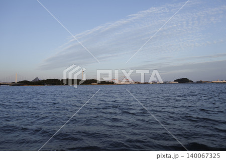 夕日に照らされた雲(八景島及び海の公園) 夕日に照らされた雲(八景島及び海の公園) 140067325