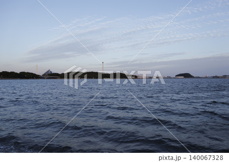 夕日に照らされた雲(八景島及び海の公園) 夕日に照らされた雲(八景島及び海の公園) 140067328