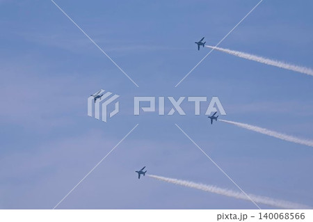 青空と松島基地のブルーインパルス 宮城県東松島市 青空と松島基地のブルーインパルス 宮城県東松島市 140068566
